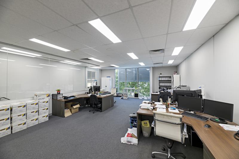 Click to view all images 20 Rocklea Drive Port Melbourne VIC 3207 - Image 3