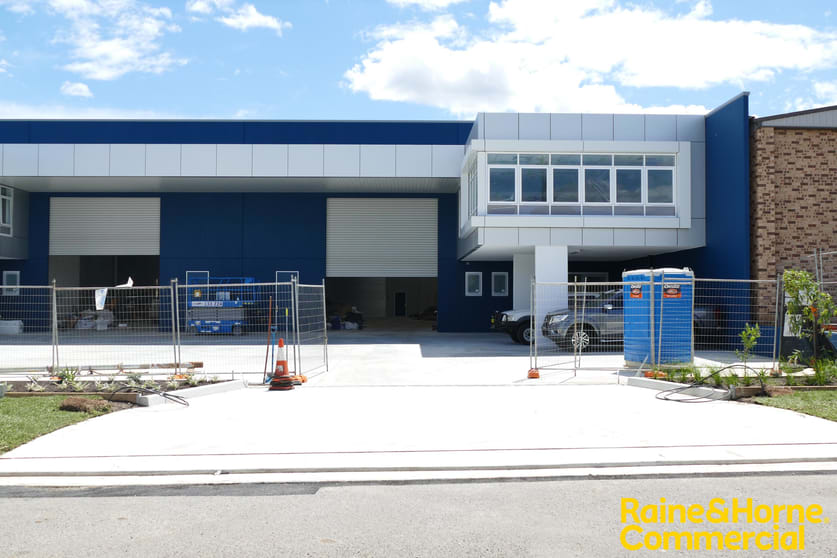 Click to view all images Unit 2/6 Heald Road Ingleburn NSW 2565 - Image 3
