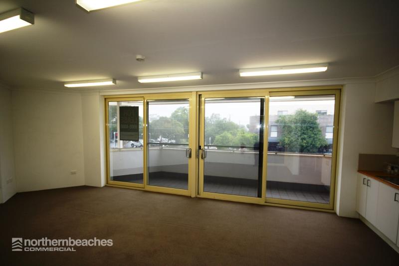 Click to view all images Narraweena NSW 2099 - Image 2