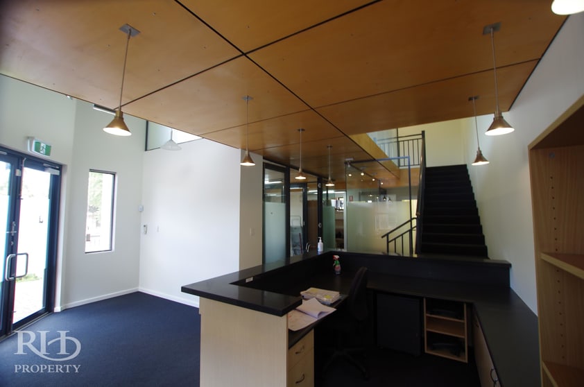 Click to view all images 1/85 The Promenade Mount Pleasant WA 6153 - Image 2