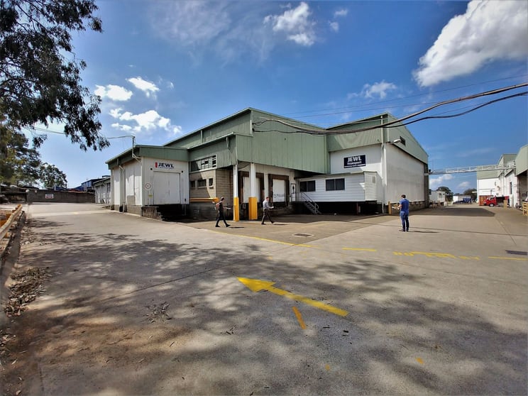 Click to view all images B2/33 Queensport Road Murarrie QLD 4172 - Image 1