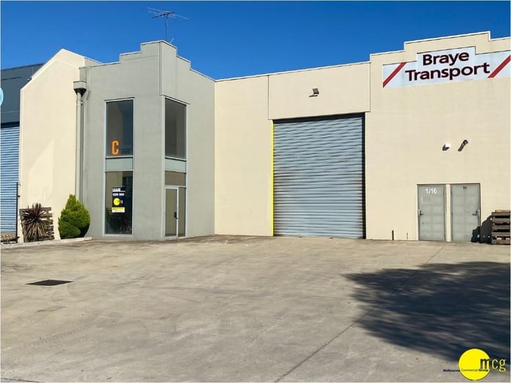 Click to view all images Unit 1, 16 Elm Park Drive Hoppers Crossing VIC 3029 - Image 2