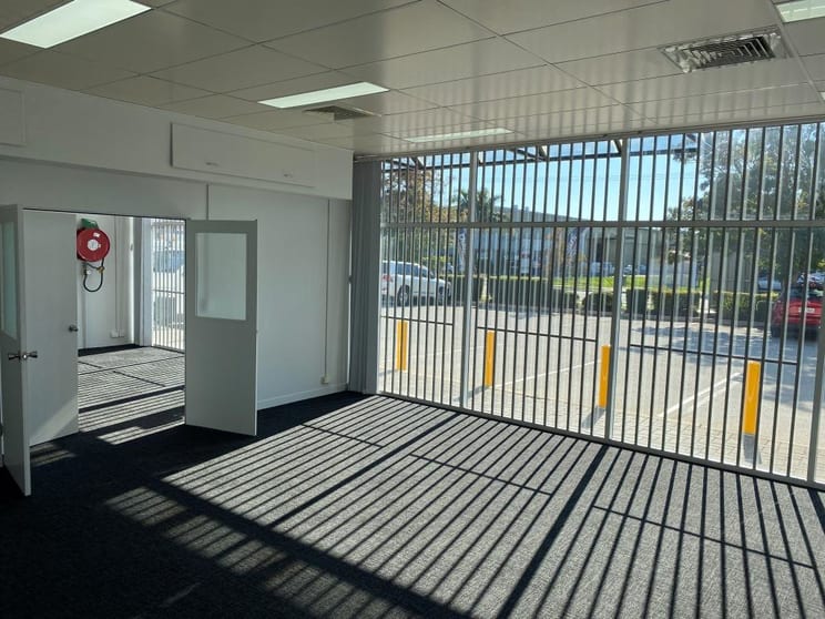 Click to view all images 3/94 Belgravia Street Belmont WA 6104 - Image 3