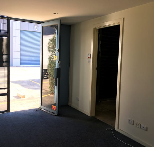 Click to view all images 17/23 Susan Street Eltham VIC 3095 - Image 3