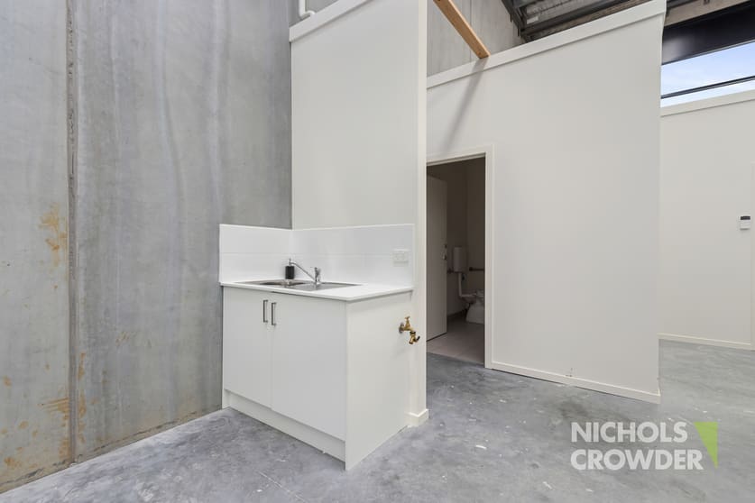 Click to view all images 5 Lomandra Place Tyabb VIC 3913 - Image 3