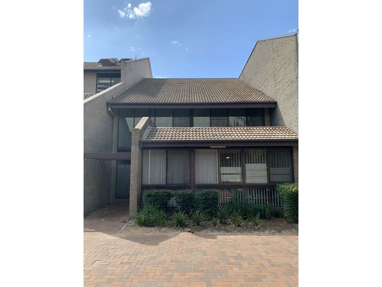 Click to view all images Level 1/76 Emu Bank Belconnen ACT 2617 - Image 2