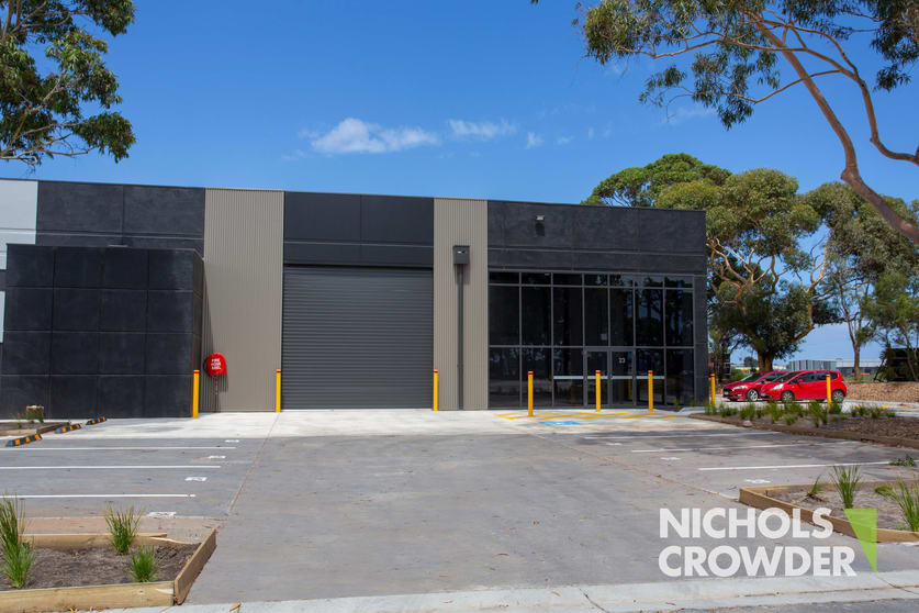 Click to view all images 23/1-5 Lake Drive Dingley Village VIC 3172 - Image 1