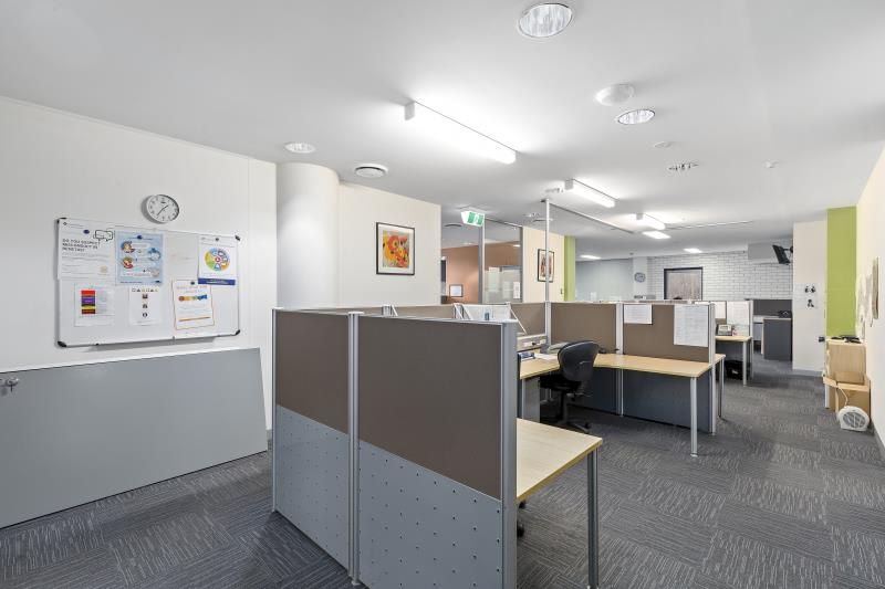 Click to view all images 2 Brunswick Road Mitcham VIC 3132 - Image 3