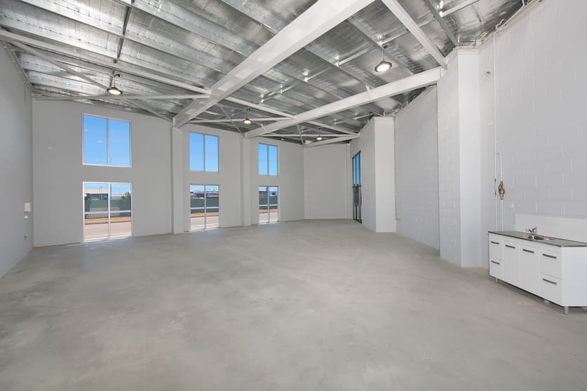 Click to view all images Unit 1/30 Civil Road Garbutt QLD 4814 - Image 3