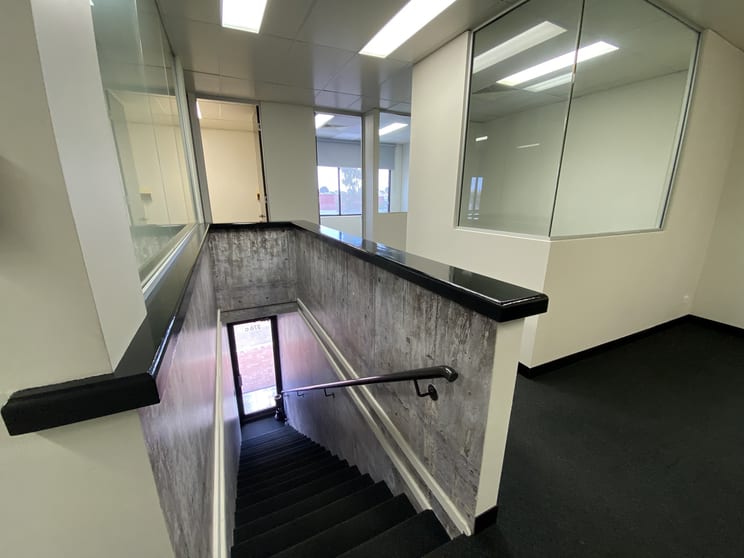 Click to view all images 376C Oxford Street Mount Hawthorn WA 6016 - Image 2