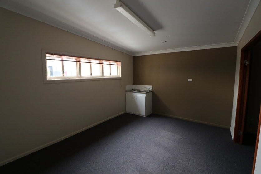 Click to view all images 7/3078 Gold Coast Highway Surfers Paradise QLD 4217 - Image 3