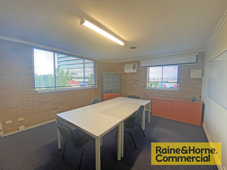 Click to view all images 38 Hudson Road Albion QLD 4010 - Image 3