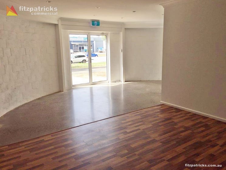 Click to view all images Suite 1/170 Hammond Avenue Wagga Wagga NSW 2650 - Image 2