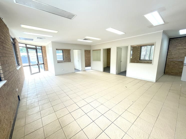 Click to view all images 149 COTLEW STREET Ashmore QLD 4214 - Image 2