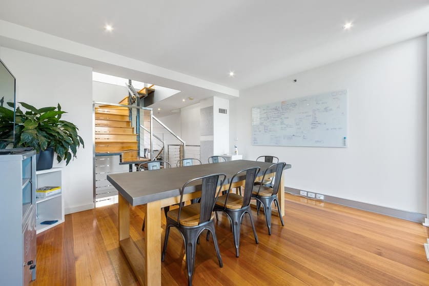 Click to view all images 1/21 Wellington Street St Kilda VIC 3182 - Image 2