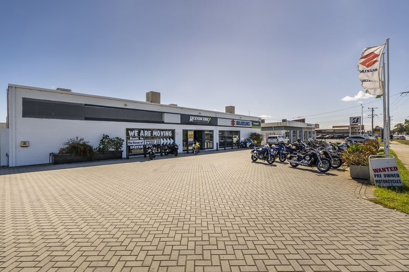 Click to view all images 59 Dixon Road Rockingham WA 6168 - Image 1