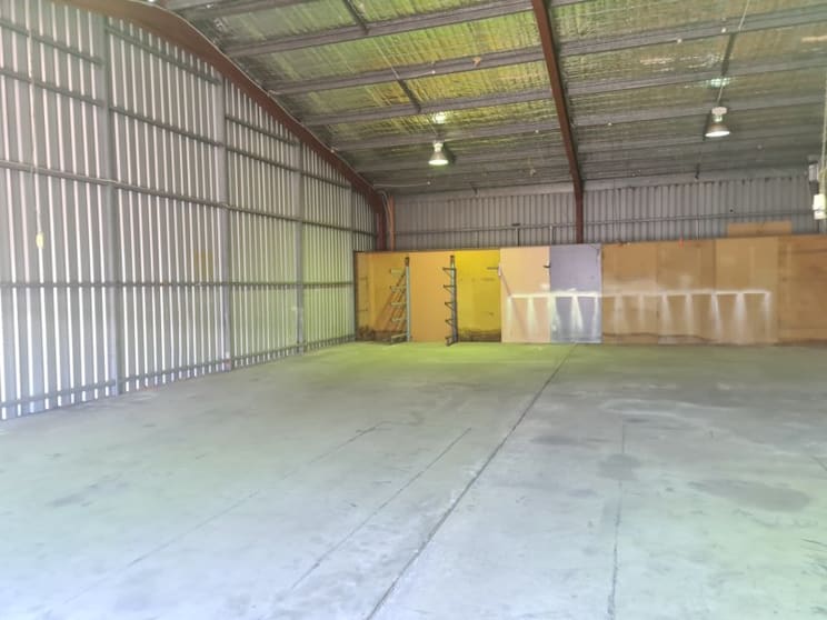 Click to view all images Bay 4/1 Elizabeth Avenue Taree NSW 2430 - Image 1