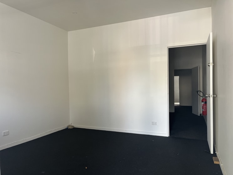 Click to view all images 16 Baillie Street North Melbourne VIC 3051 - Image 2