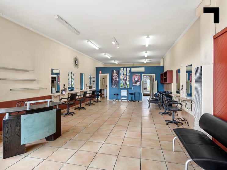Click to view all images 4 Boronia Road Vermont VIC 3133 - Image 2
