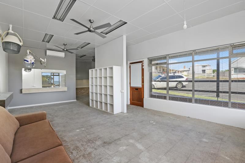 Click to view all images Shop 1, 3 - 5 Harding Street Portarlington VIC 3223 - Image 2