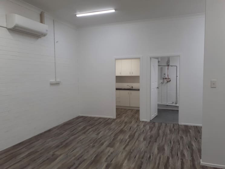 4/17-19 Industrial Road Oak Flats NSW 2529 - Image 2