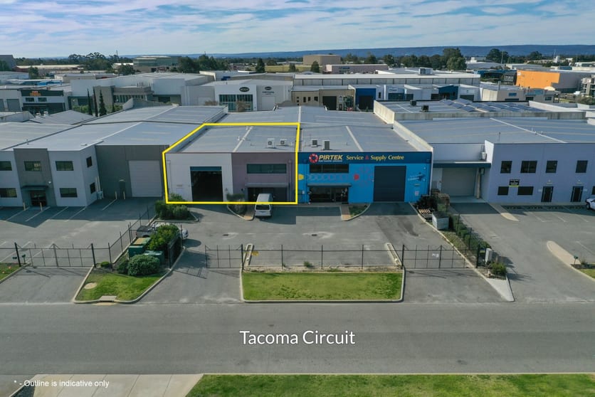 Click to view all images Unit 2, 40 Tacoma Circuit Canning Vale WA 6155 - Image 3