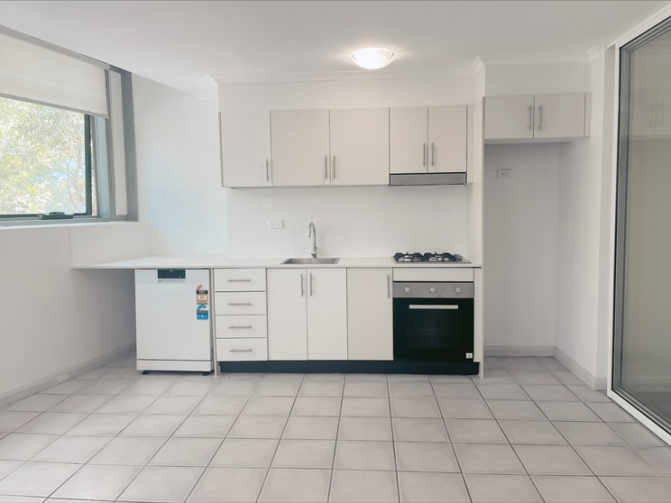 Click to view all images Unit 101/11A Lachlan St Waterloo NSW 2017 - Image 1