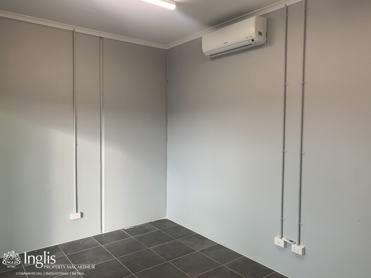 Click to view all images 6/5-7 Lone Pine Place Smeaton Grange NSW 2567 - Image 2