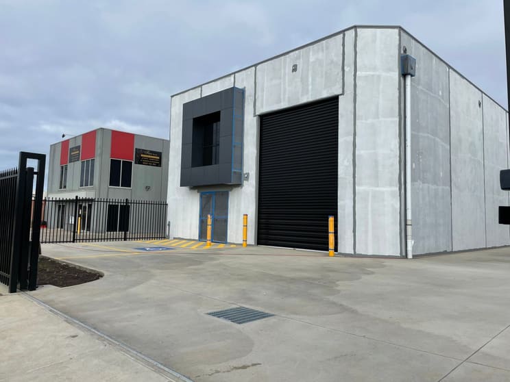 Click to view all images 1/23 Concorde Crescent Werribee VIC 3030 - Image 2