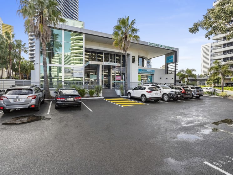 Click to view all images 2681 Gold Coast Highway Broadbeach QLD 4218 - Image 1
