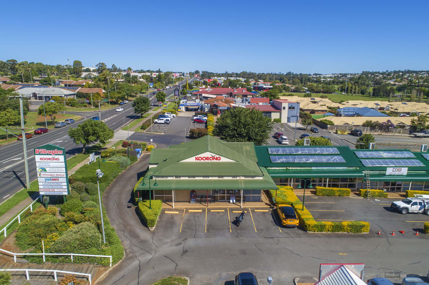 Click to view all images 1 & 2/837 Ruthven Street Kearneys Spring QLD 4350 - Image 2