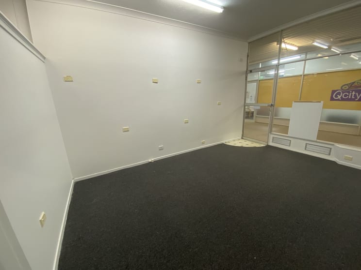 Click to view all images 8/72 Monaro Street Queanbeyan NSW 2620 - Image 2
