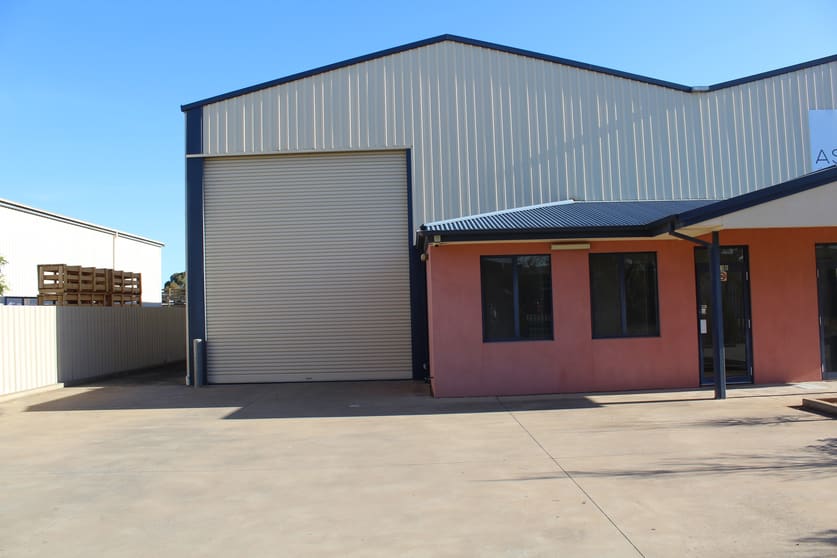Click to view all images 2/21 Pentland Road Salisbury South SA 5106 - Image 2