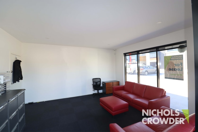 Click to view all images 8/16 Carbine Way Mornington VIC 3931 - Image 3