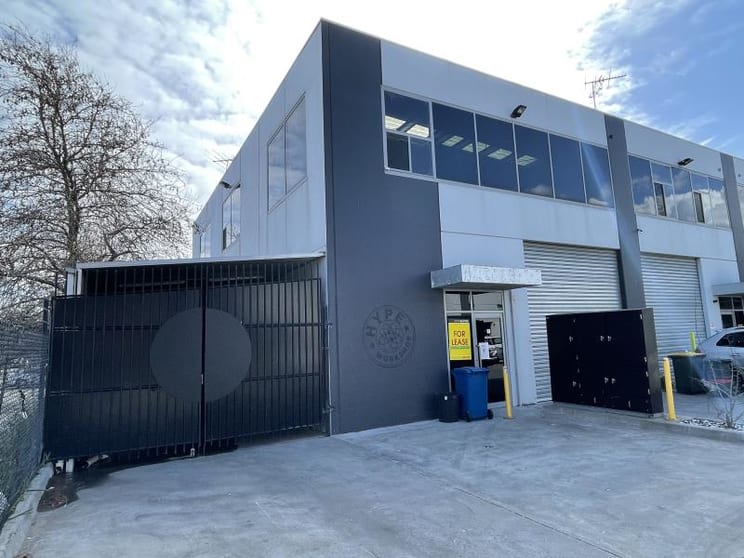 Click to view all images Unit 12 , 56 Wirraway Dr Port Melbourne VIC 3207 - Image 1