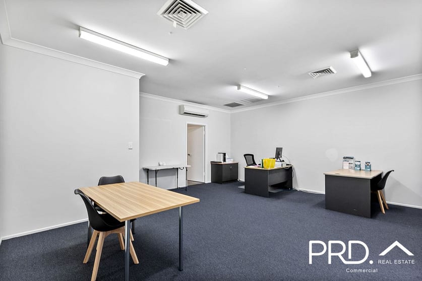 Click to view all images 2a/133 Lennox Street Maryborough QLD 4650 - Image 3