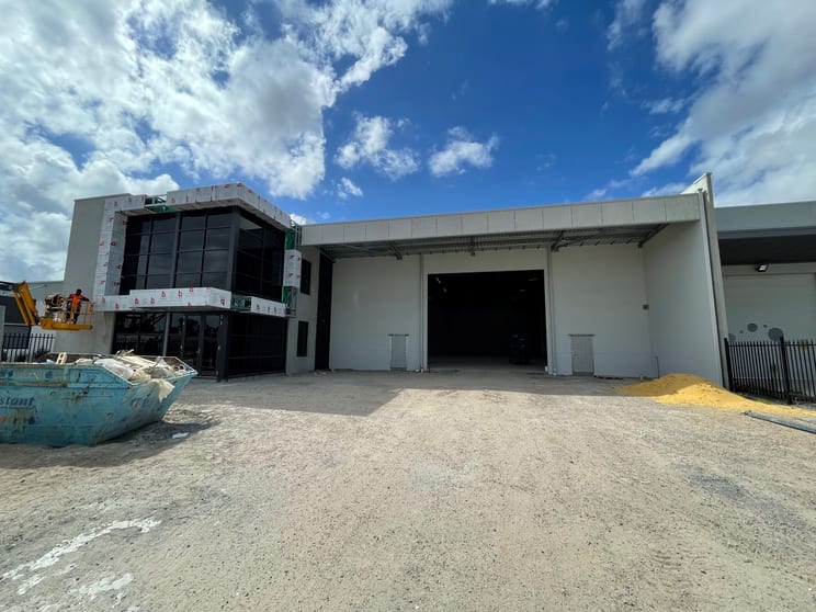 Click to view all images 33 Radius Loop Bayswater WA 6053 - Image 1