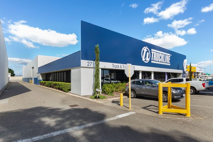 Click to view all images 27 Kewdale Road Welshpool WA 6106 - Image 2