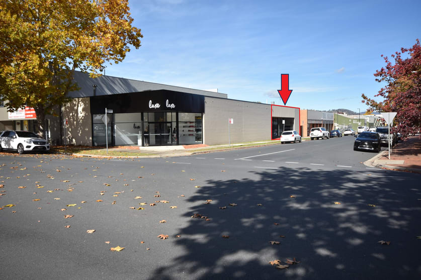 Click to view all images Part of/427 Swift Street Albury NSW 2640 - Image 2