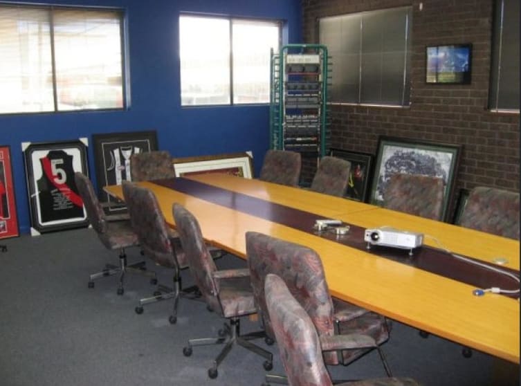 Click to view all images 180 Grange Road Fairfield VIC 3078 - Image 3