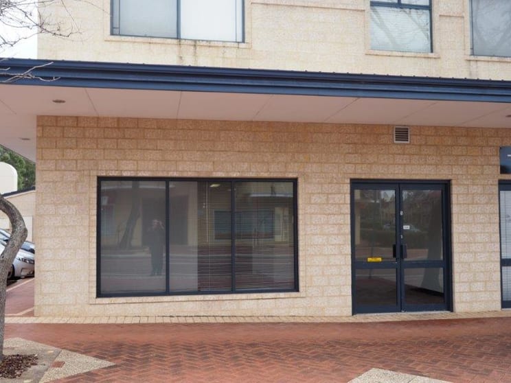 Click to view all images 205 Lakeside Drive Joondalup WA 6027 - Image 2