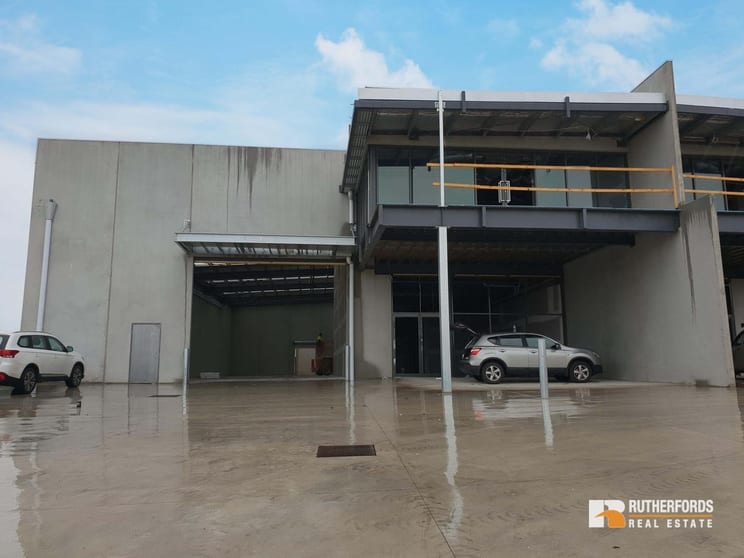 2/25-27 Barry Road Campbellfield VIC 3061 - Image 2