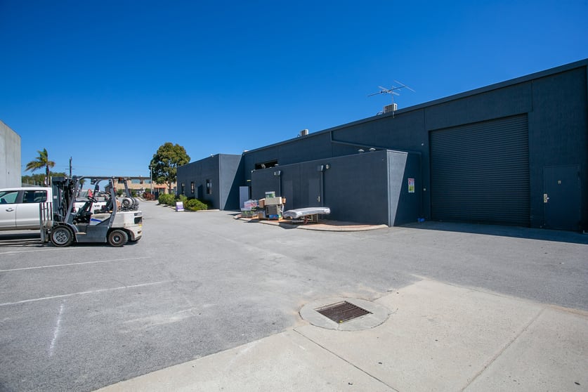 Click to view all images Unit 4/45 Buckingham Dr Wangara WA 6065 - Image 3