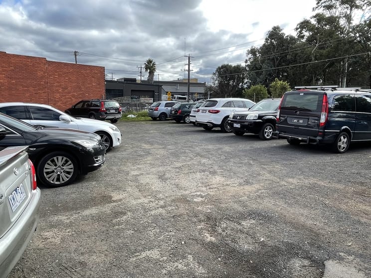 Click to view all images 105 Bakers Road Coburg North VIC 3058 - Image 3