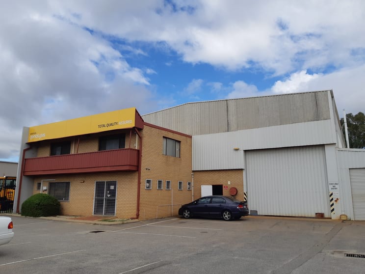 Click to view all images 19 Church Road Maddington WA 6109 - Image 3