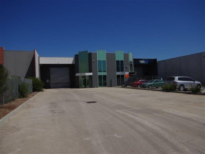 Click to view all images 70 Rebecca Drive Ravenhall VIC 3023 - Image 1