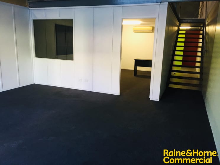 Click to view all images 10/25 Transport Avenue Paget QLD 4740 - Image 2