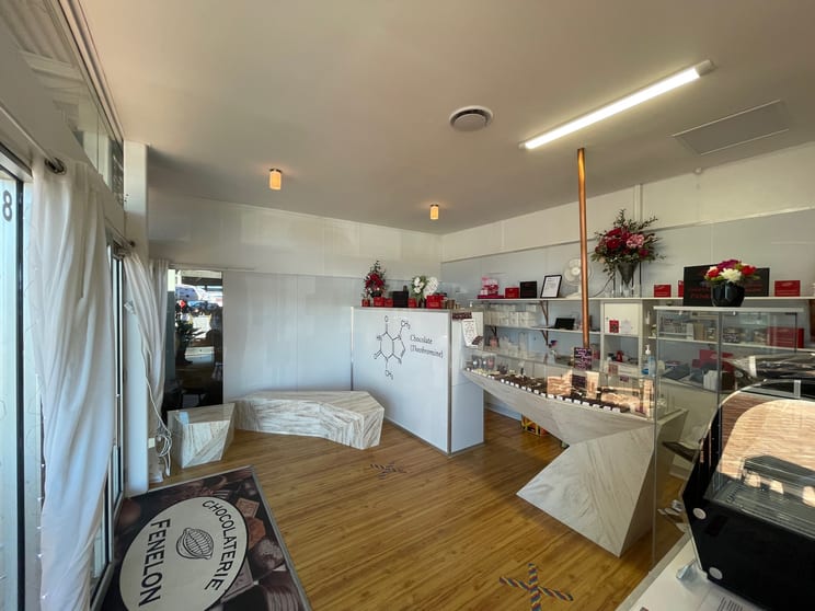 Click to view all images Shop 8/450 The Esplanade Warners Bay NSW 2282 - Image 3