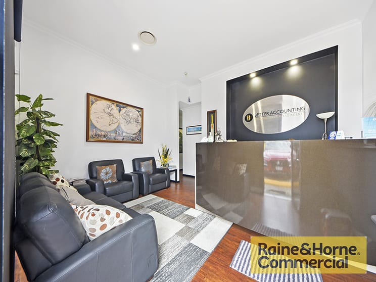 Click to view all images 15/23 Ashtan Place Banyo QLD 4014 - Image 2