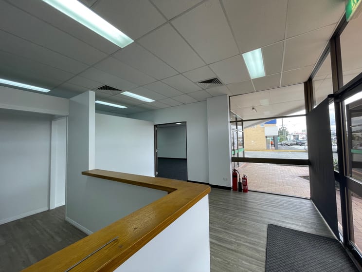 Click to view all images 1&2/3 Gunn Street Underwood QLD 4119 - Image 2